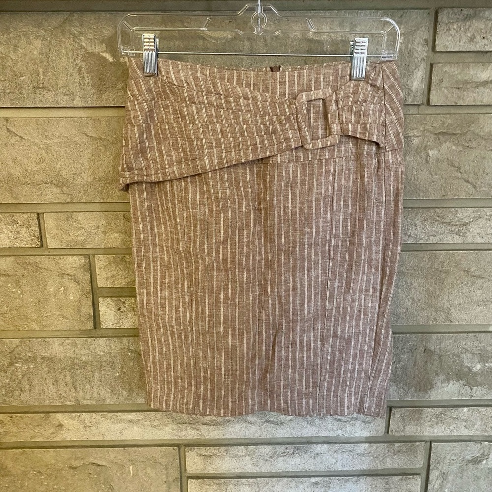 Selé Tan & White Pinstriped Pencil Skirt with Belt Detail Size Small